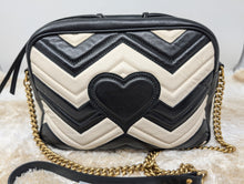 GUCCI MARMONT BLACK AND IVORY MEDIUM CROSSBODY BAG