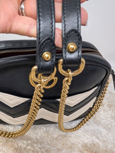 GUCCI MARMONT BLACK AND IVORY MEDIUM CROSSBODY BAG