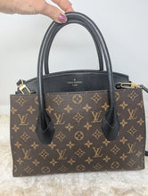 LOUIS VUITTON NOIR MONOGRAM FLORINE