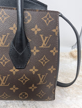 LOUIS VUITTON NOIR MONOGRAM FLORINE