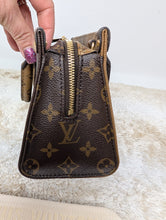 LOUIS VUITTON ONTHEGO REVERSE EAST WEST