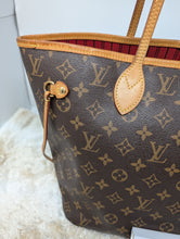 LOUIS VUITTON MONOGRAM NEVERFULL MM, RED INTERIOR