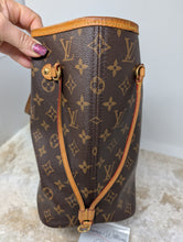 LOUIS VUITTON MONOGRAM NEVERFULL MM, RED INTERIOR