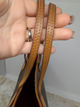 LOUIS VUITTON MONOGRAM NEVERFULL MM, RED INTERIOR