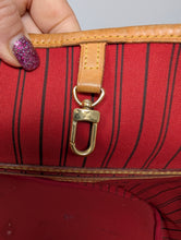 LOUIS VUITTON MONOGRAM NEVERFULL MM, RED INTERIOR