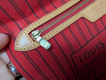 LOUIS VUITTON MONOGRAM NEVERFULL MM, RED INTERIOR