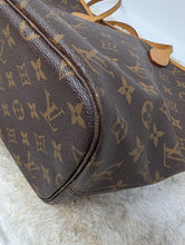 LOUIS VUITTON MONOGRAM NEVERFULL MM, RED INTERIOR