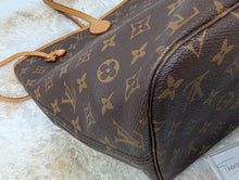 LOUIS VUITTON MONOGRAM NEVERFULL MM, RED INTERIOR