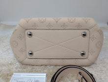 LOUIS VUITTON IVORY MAHINA BABYLONE BB CROSSBODY