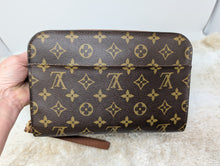 LOUIS VUITTON MONOGRAM ORSAY CLUTCH WRISTLET