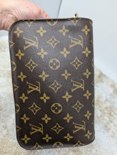 LOUIS VUITTON MONOGRAM ORSAY CLUTCH WRISTLET