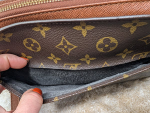 LOUIS VUITTON MONOGRAM ORSAY CLUTCH WRISTLET