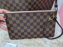 LOUIS VUITTON DE NEVERFULL MM & POCHETTE, ROSE BALLERINE