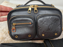 LOUIS VUITTON BLACK EMPREINTE UTILITY CROSSBODY