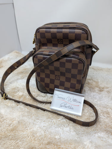 LOUIS VUITTON CUSTOM ORDER DE AMAZON CROSSBODY, MINT