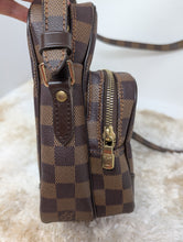 LOUIS VUITTON CUSTOM ORDER DE AMAZON CROSSBODY, MINT