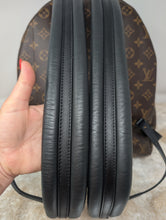 LOUIS VUITTON MONOGRAM PALM SPRINGS MM BACKPACK