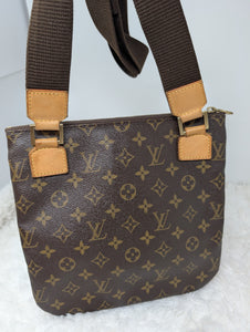 LOUIS VUITTON MONOGRAM BOSPHORE MESSENGER