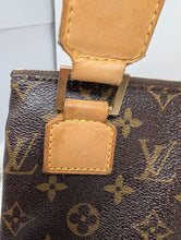 LOUIS VUITTON MONOGRAM BOSPHORE MESSENGER