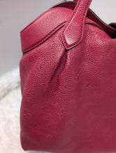 LOUIS VUITTON MAHINA CIRRUS PM, RASPBERRY
