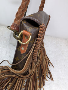 LOUIS VUITTON MONOGRAM CUSTOM FRINGE ST CLOUD GM