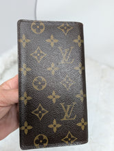 LOUIS VUITTON MONOGRAM BIFOLD WALLET