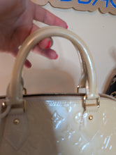 LOUIS VUITTON BLANC CORAIL ALMA PM