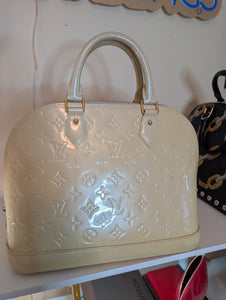 LOUIS VUITTON BLANC CORAIL ALMA PM