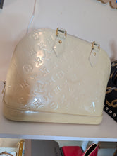 LOUIS VUITTON BLANC CORAIL ALMA PM