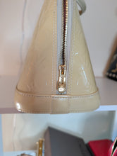LOUIS VUITTON BLANC CORAIL ALMA PM