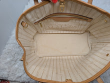LOUIS VUITTON AZUR NEVERFULL PM