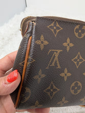 LOUIS VUITTON MONOGRAM EVA