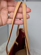 LOUIS VUITTON NEVERFULL MM, RED INTERIOR