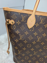LOUIS VUITTON NEVERFULL MM, RED INTERIOR