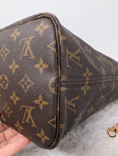 LOUIS VUITTON NEVERFULL MM, RED INTERIOR