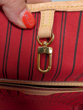 LOUIS VUITTON NEVERFULL MM, RED INTERIOR