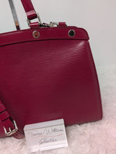 LOUIS VUITTON EPI BREA MM, FUSHIA