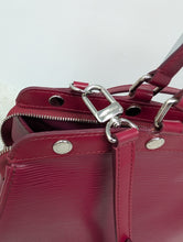 LOUIS VUITTON EPI BREA MM, FUSHIA