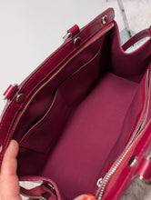 LOUIS VUITTON EPI BREA MM, FUSHIA