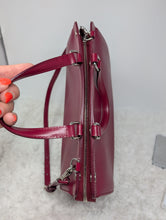 LOUIS VUITTON EPI BREA MM, FUSHIA