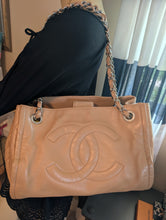 CHANEL HOBO BAG