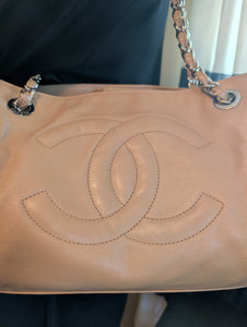 CHANEL HOBO BAG