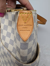LOUIS VUITTON AZUR TOTALLY MM