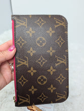 LOUIS VUITTON MONOGRAM PM POCHETTE WRISTLET