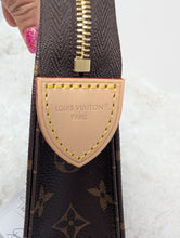 LOUIS VUITTON MEDIUM MURAKAMI POUCH - BRAND NEW