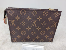 LOUIS VUITTON MEDIUM MURAKAMI POUCH - BRAND NEW