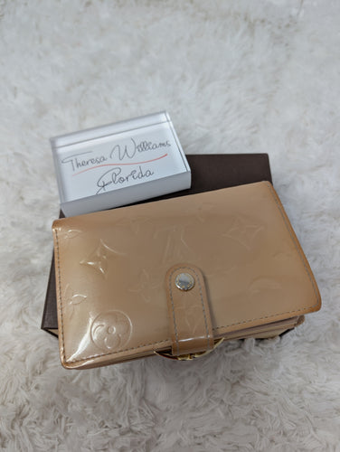 LOUIS VUITTON VEINNOIS COMPACT WALLET