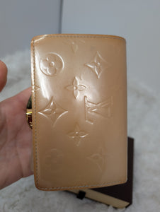 LOUIS VUITTON VEINNOIS COMPACT WALLET