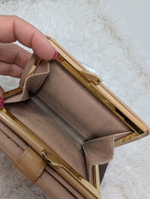 LOUIS VUITTON VEINNOIS COMPACT WALLET