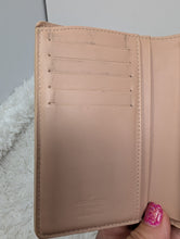 LOUIS VUITTON VEINNOIS COMPACT WALLET